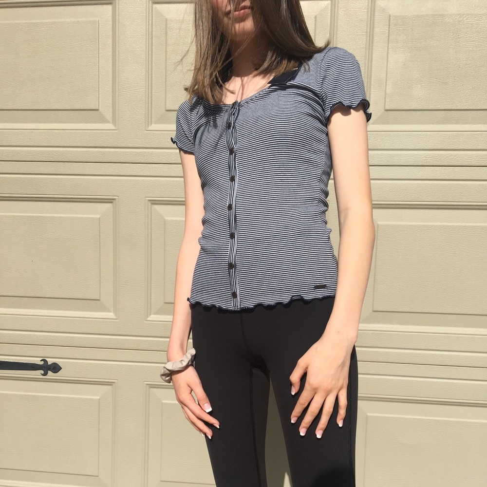 Women’s striped button up Hollister top